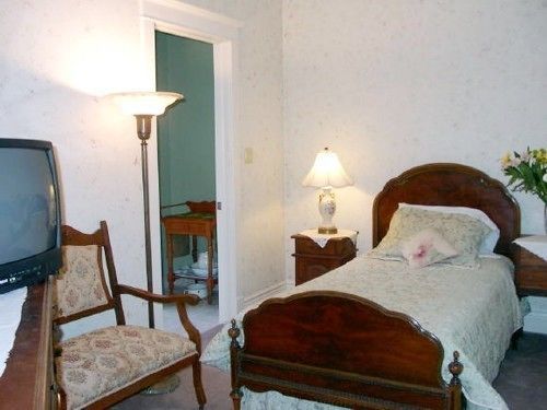 Antique Slumber Old Town Bed & Breakfast Niagara-on-the-Lake ภายนอก รูปภาพ