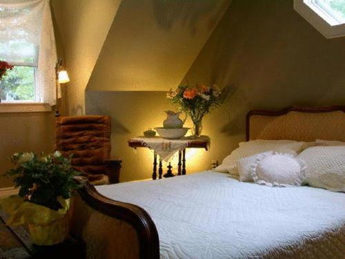 Antique Slumber Old Town Bed & Breakfast Niagara-on-the-Lake ภายนอก รูปภาพ