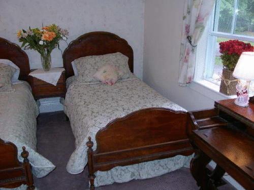 Antique Slumber Old Town Bed & Breakfast Niagara-on-the-Lake ภายนอก รูปภาพ